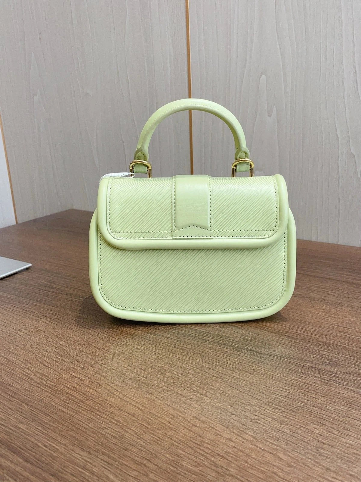 Louis Vuitton Hide And Seek Messenger Bag Daily Casual Avocado Green Epi