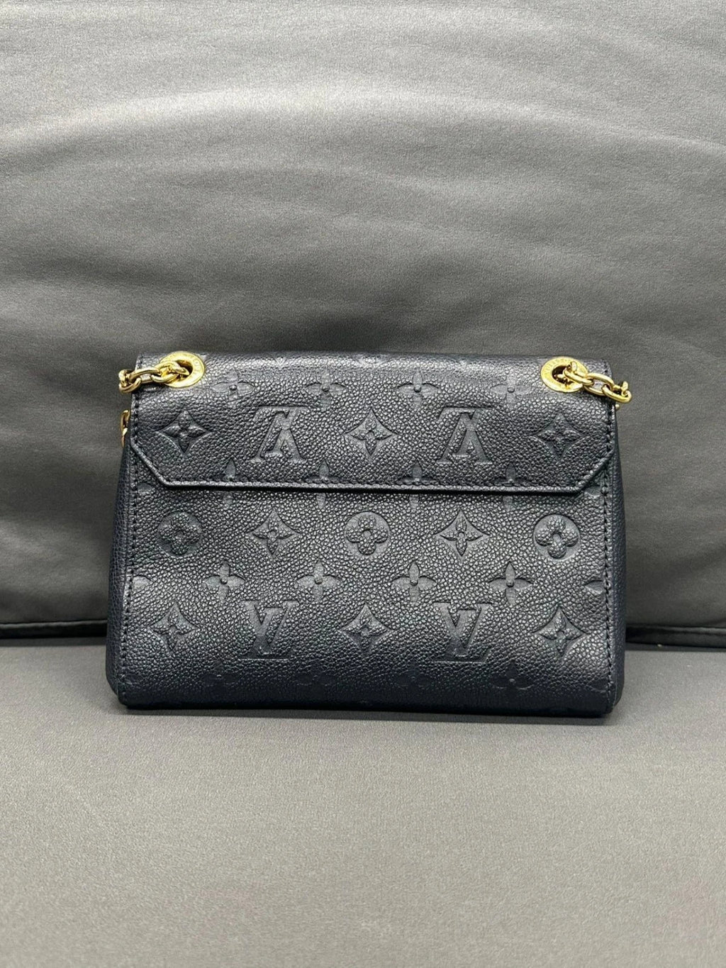 SJ0001 MG10243X LV Vavin black leather