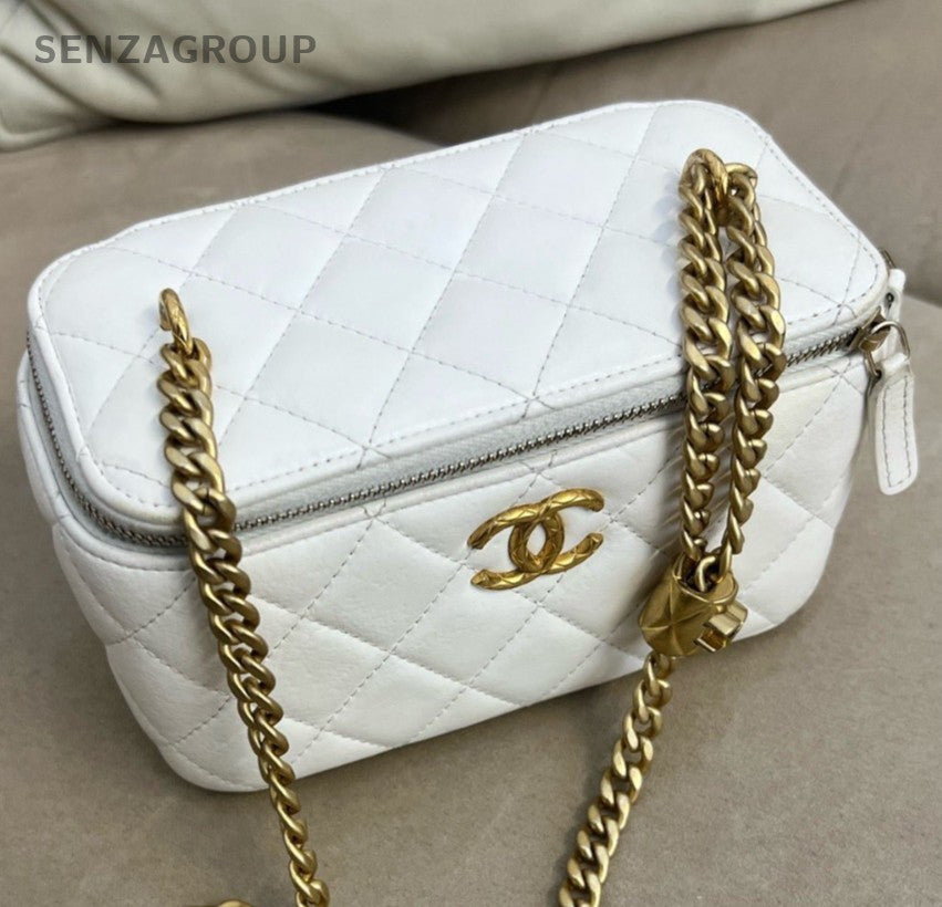 Chanel 23B Chain Lambskin Crossbody Shoulder Bag Diamond White Women Classic