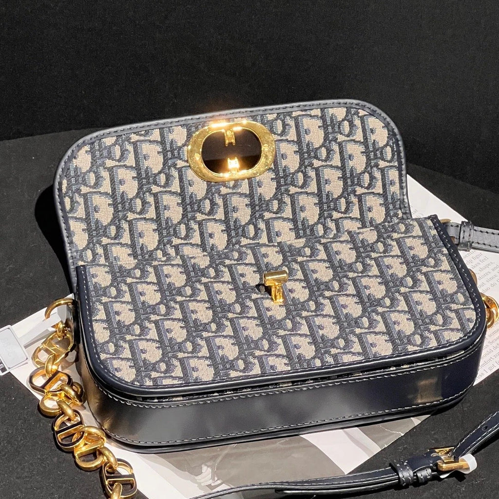 Excellent Christian Dior Avenue30 PM Gold Chain Navy Shoulder Bag Crossbody