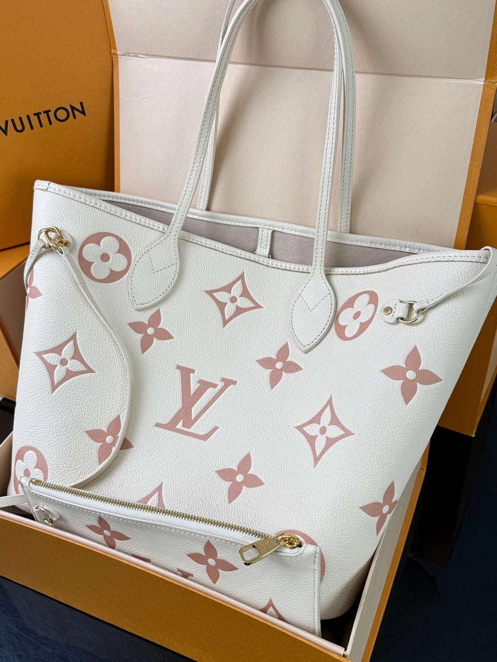 Louis Vuitton Neverfull Leather Tote Bag Excellent