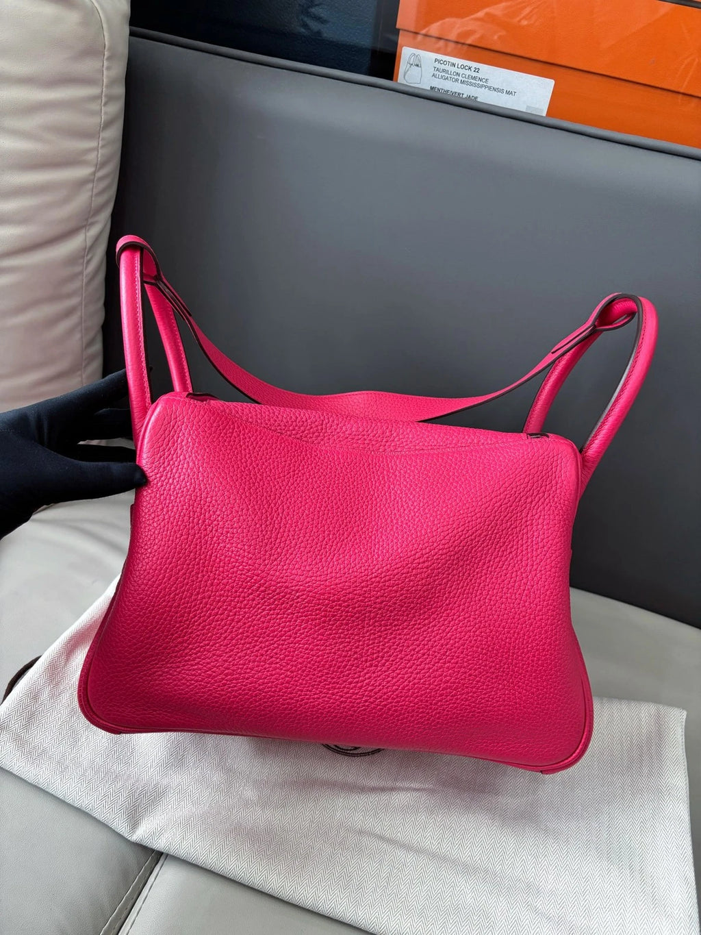 Hermès Lindy 30 TC Leather Top Handle Crossbody Bag Carry Rose Extreme Pink