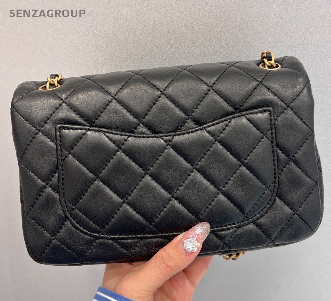 Chanel Classic Flap Mini Chain Shoulder Bag Crossbody Black Gold Women Fashion