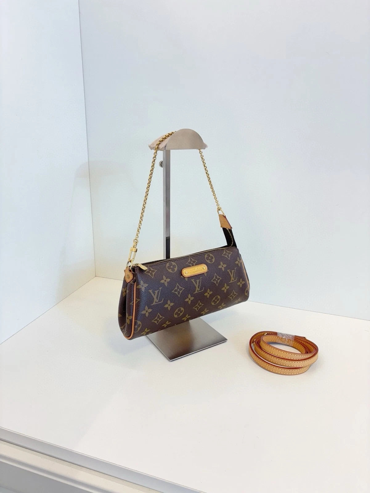 Louis Vuitton Monogram Eva Handbag Crossbody Bag Monogram Canvas