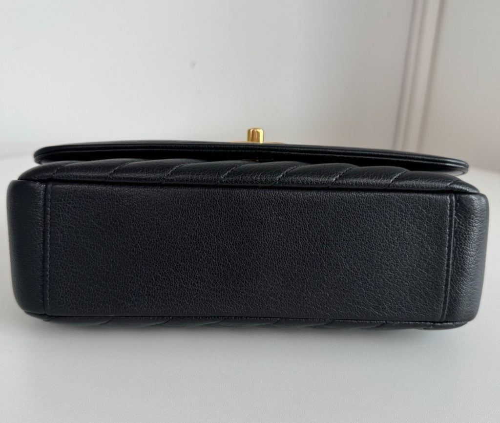 Chanel Chain 2Way Shoulder Bag Crossbody Black Gold Women Classic Fashion