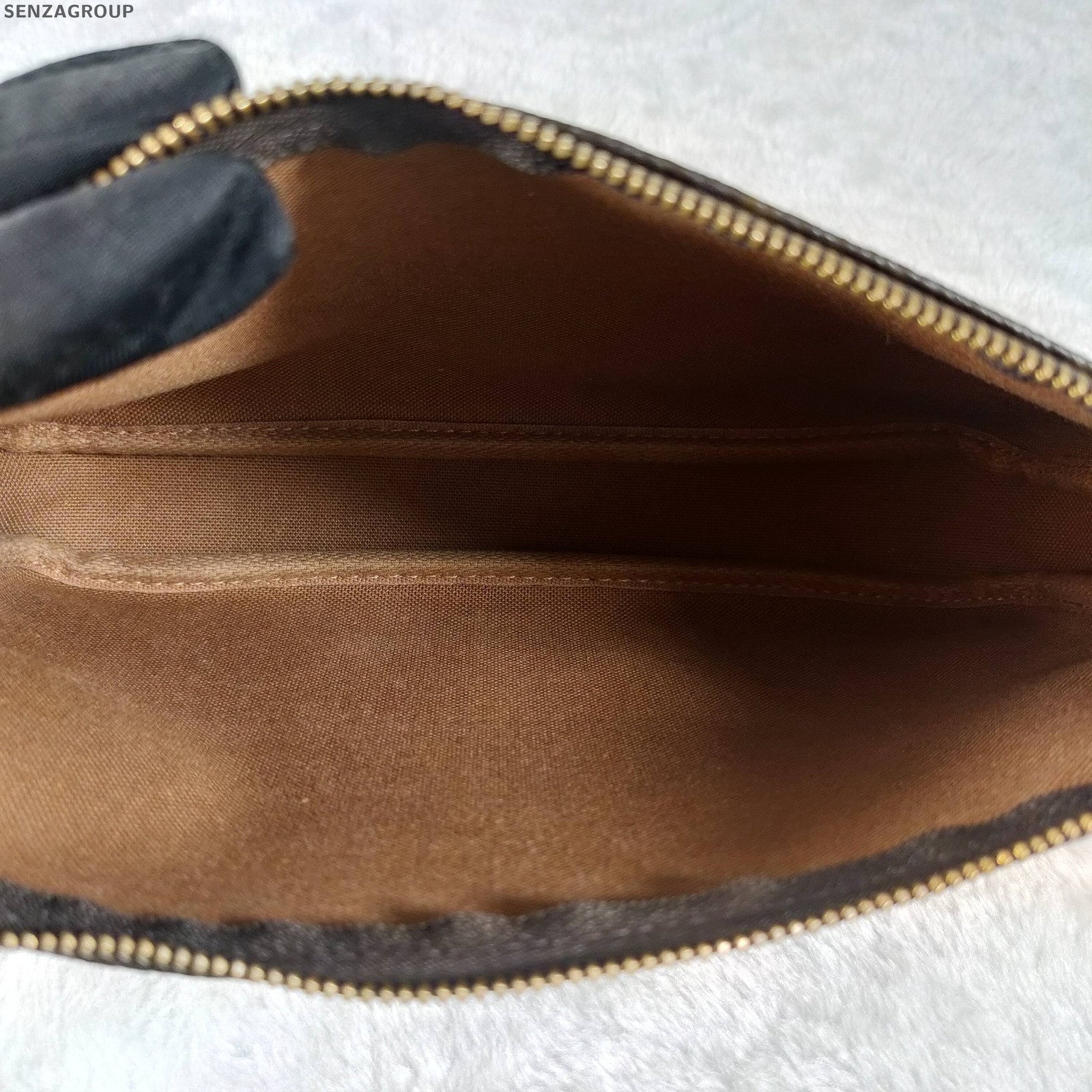 Louis Vuitton Pochette Monogram Vintage Shoulder Bag Classic Women