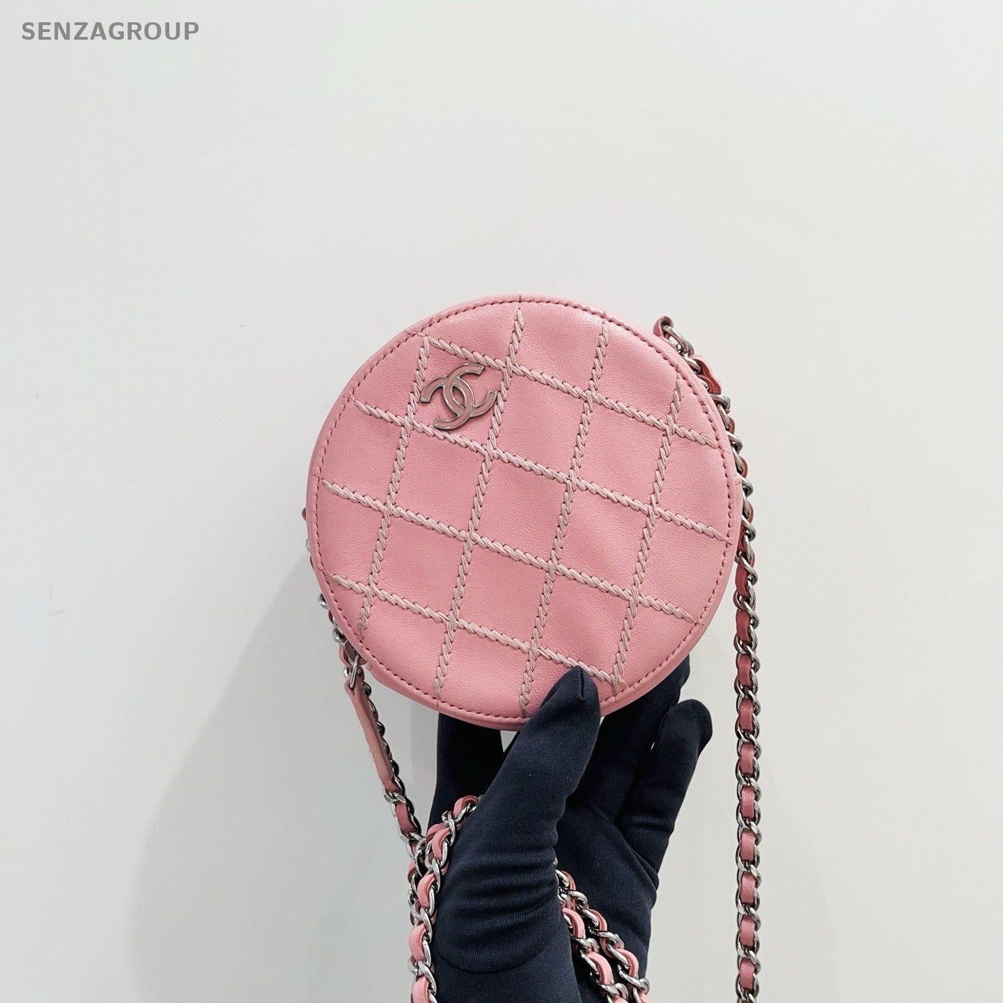 CHANEL Enamel clasp Lambskin Chain Shoulder bag Crossbody Pink Women