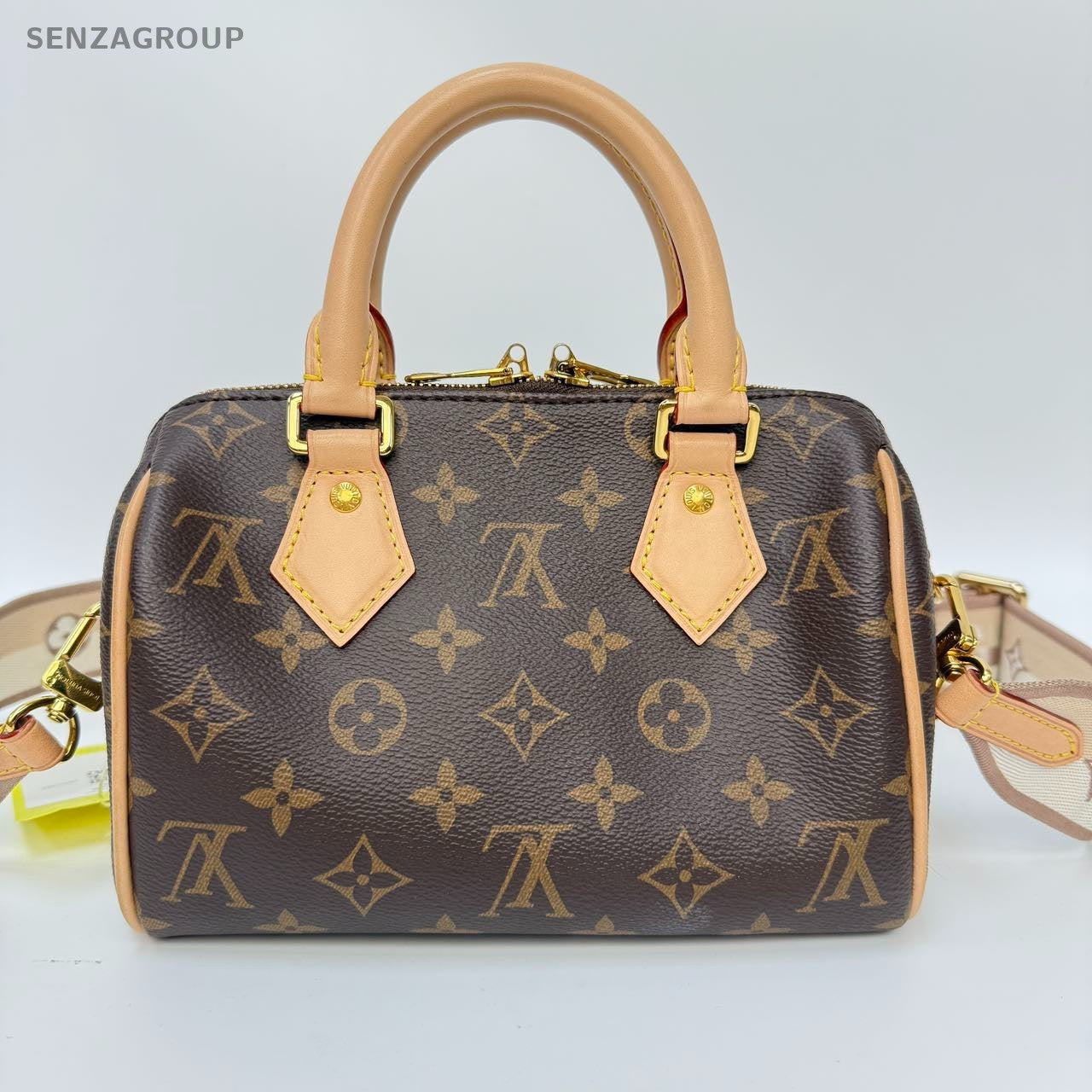 SJ0001 Louis Vuitton Speedy 20 with adjustable shoulder straps