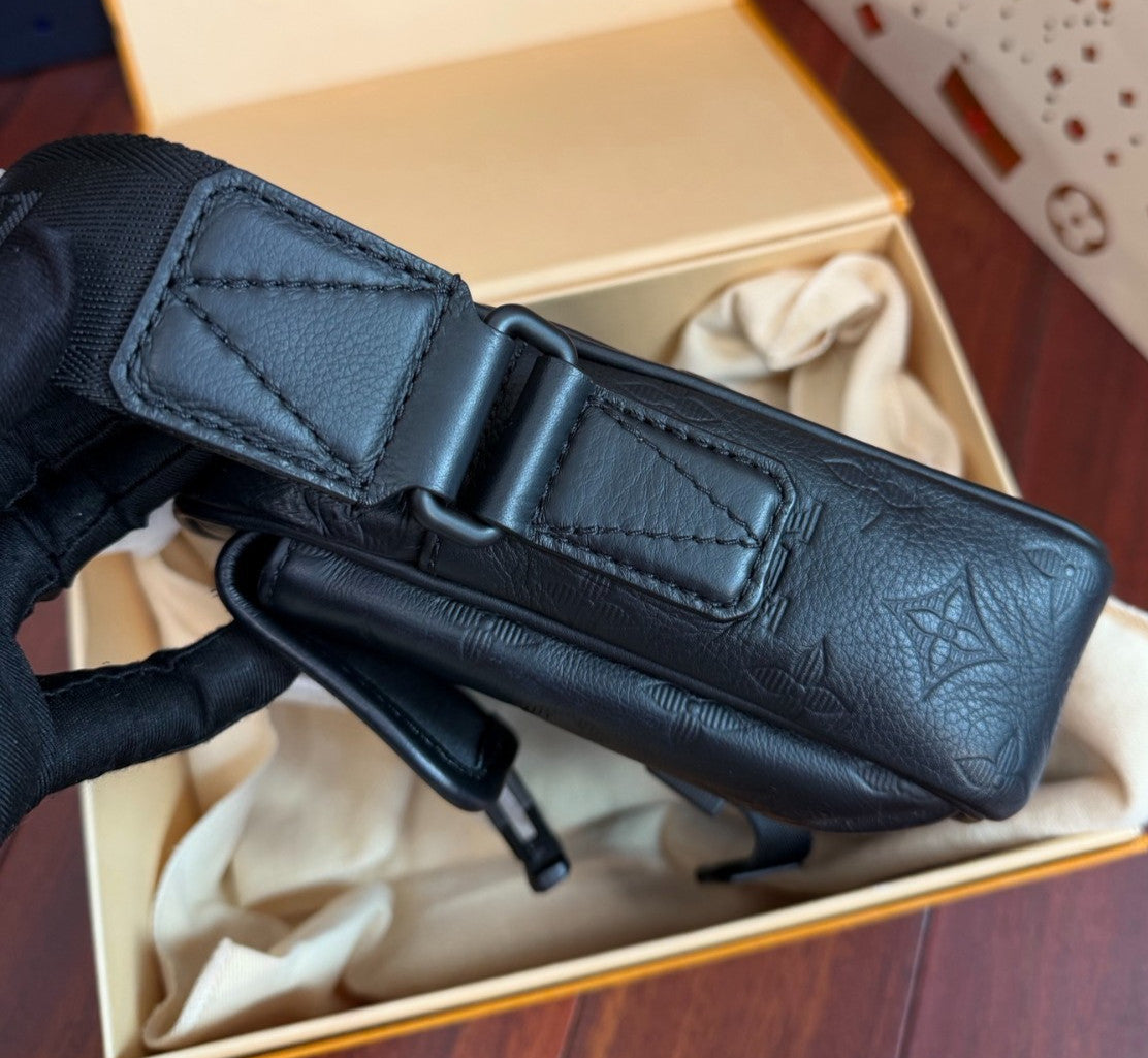 Louis Vuitton Monogram Getaway Crossbody Black Unisex Adults Classic