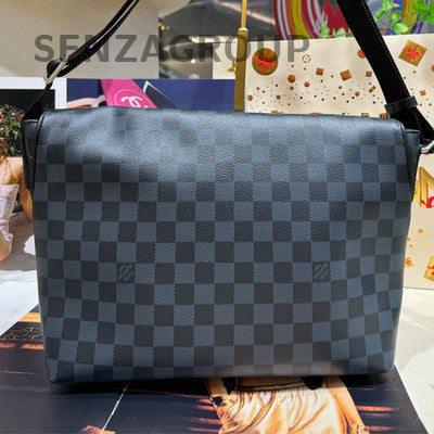 Louis Vuitton Mick Damier Graphite Messenger Bag Men's Classic