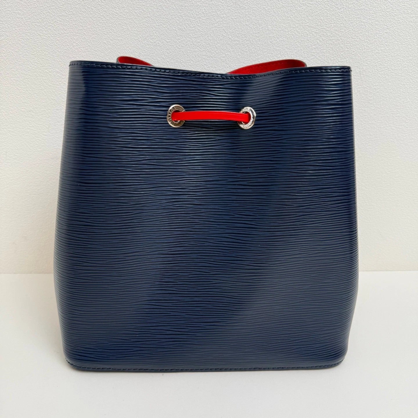 Louis Vuitton NeoNoe Epi Leather Drawstring Bucket Shoulder Crossbody Blue