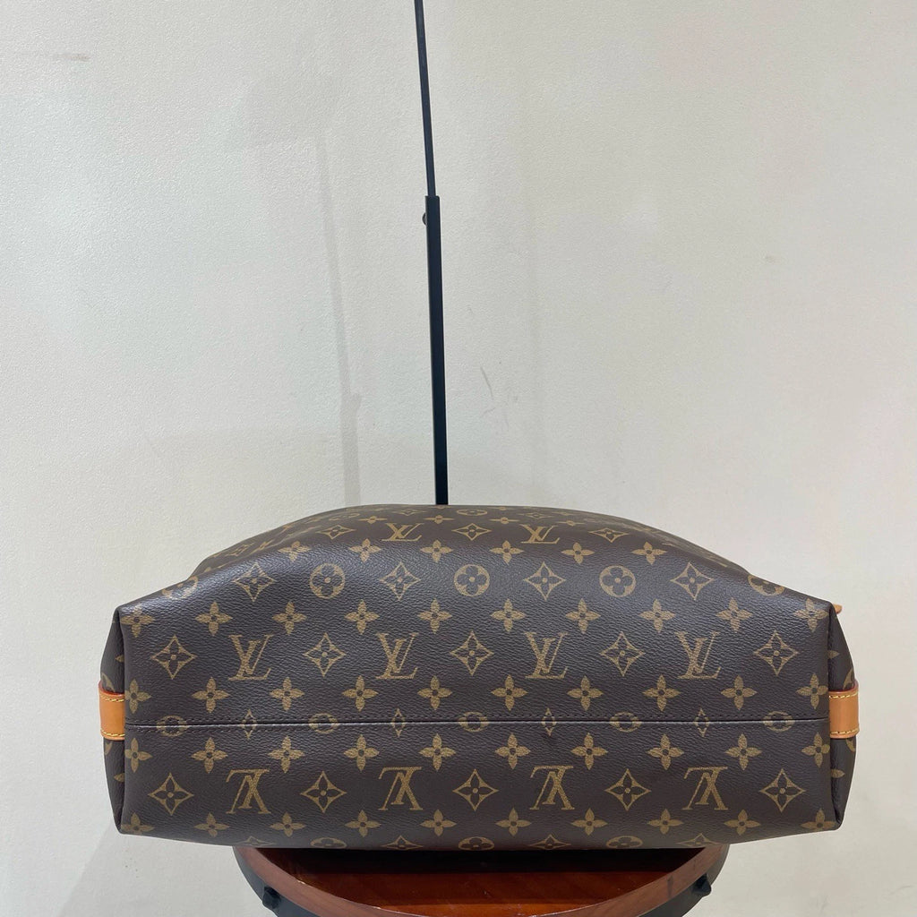 Chip Version Louis Vuitton Vagabond Hobo Monogram Canvas Handbag Shoulder Bag