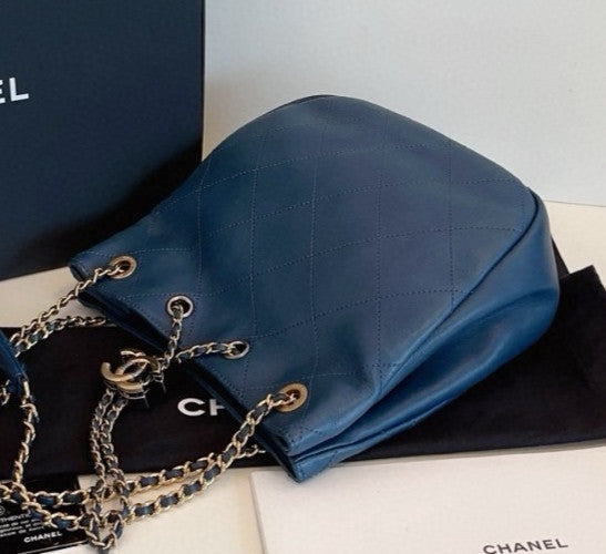 Chanel Calfskin Diamond Chain Shoulder Bag Blue Gold Used Women Classic Fashion