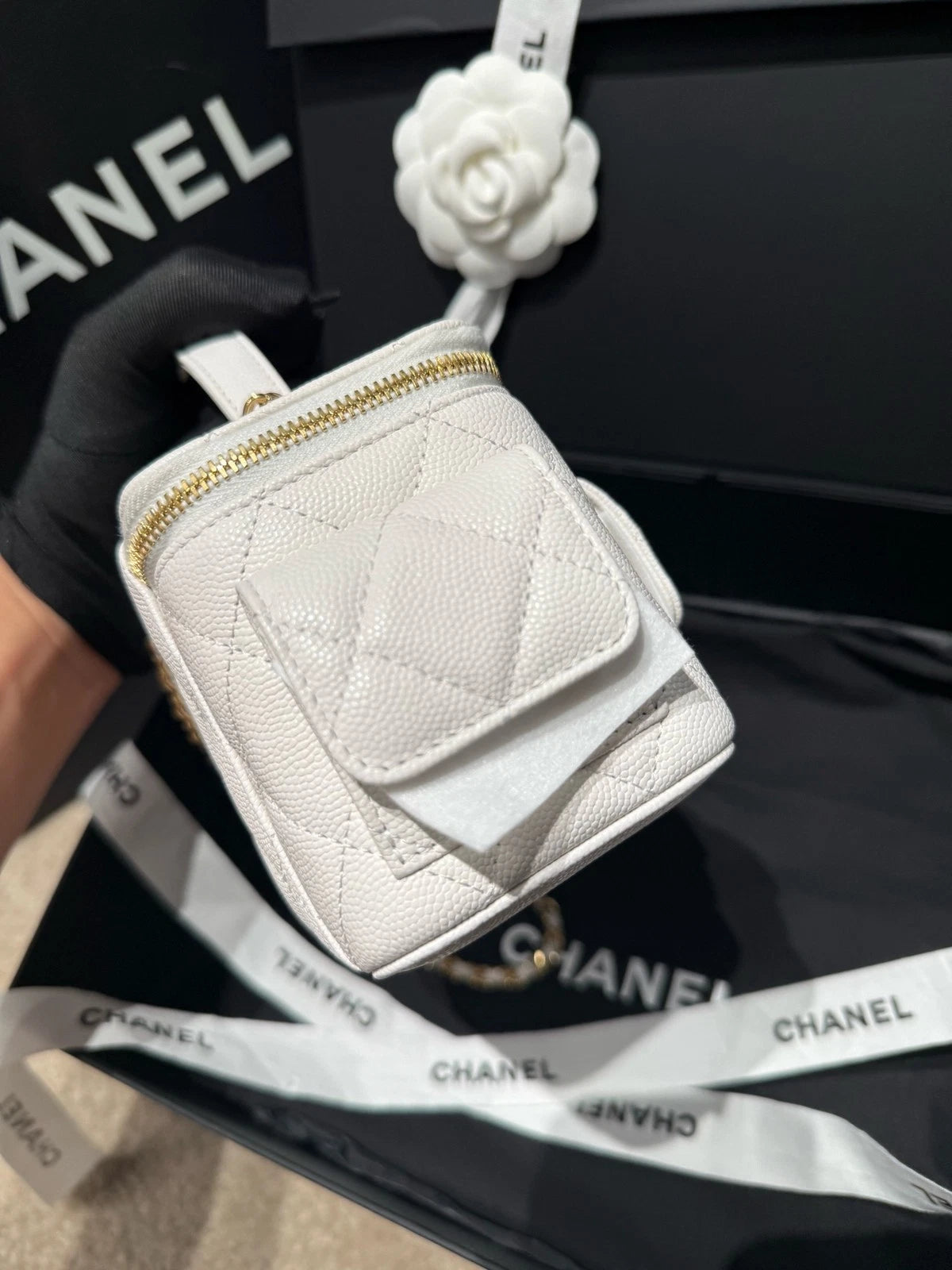 CHANEL White Gold Leather Cargo Box Bag For Women