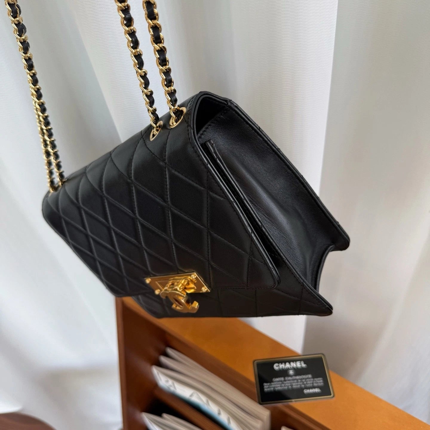 Chanel Metropolitan Diamond Chain Shoulder Crossbody Black Gold Women Classic