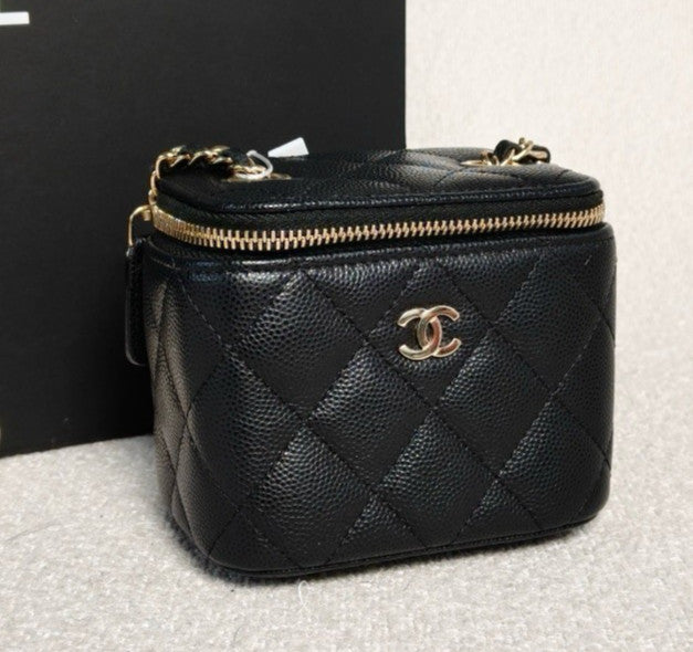 Chanel Diamond Box Chain Shoulder Bag Crossbody Black Gold Women Classic