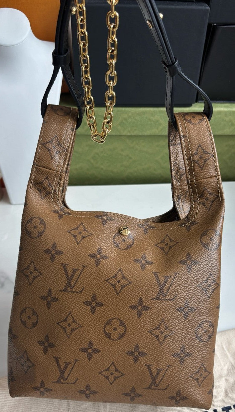 Louis Vuitton Monogram Atlantis BB Handbag Crossbody Chip Version