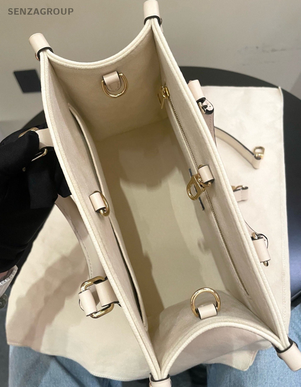 Louis Vuitton Onthego PM Tote Top Handle Bag Crossbody White Gold Women Classic