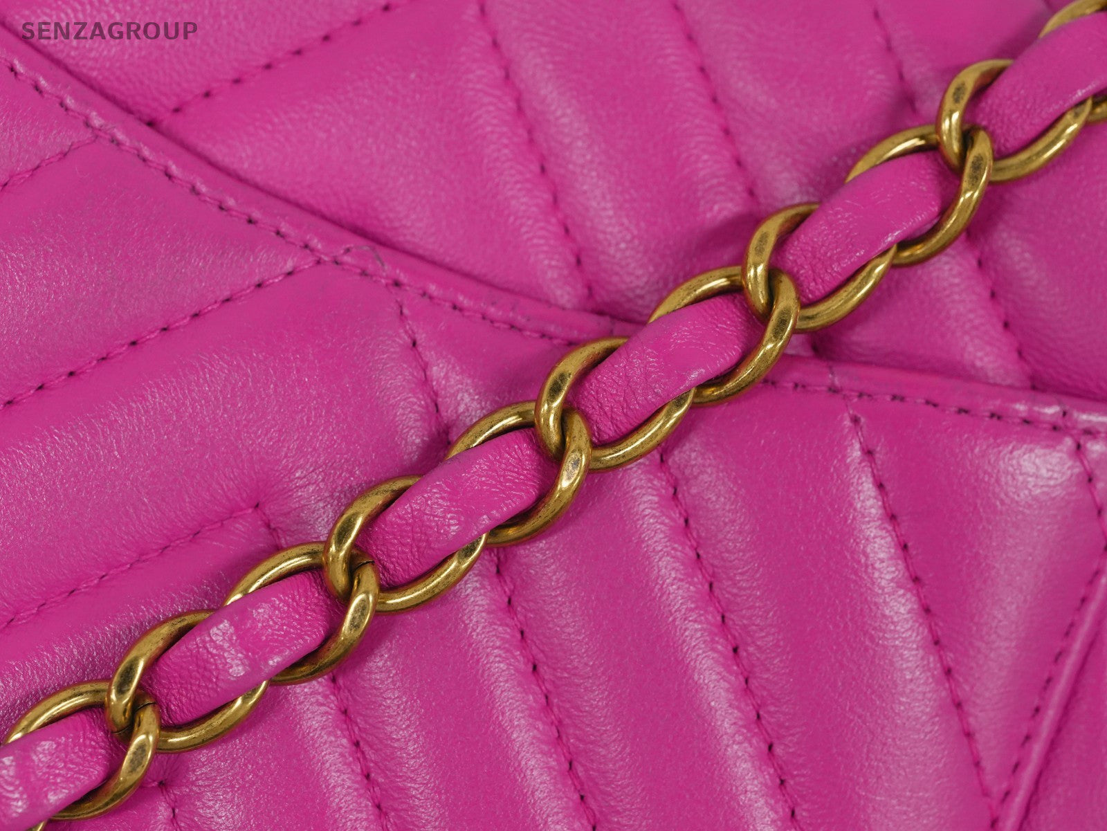 CHANEL Classic Flap V-Shape Pattern Chain Shoulder bag Pink Gold Women Classic
