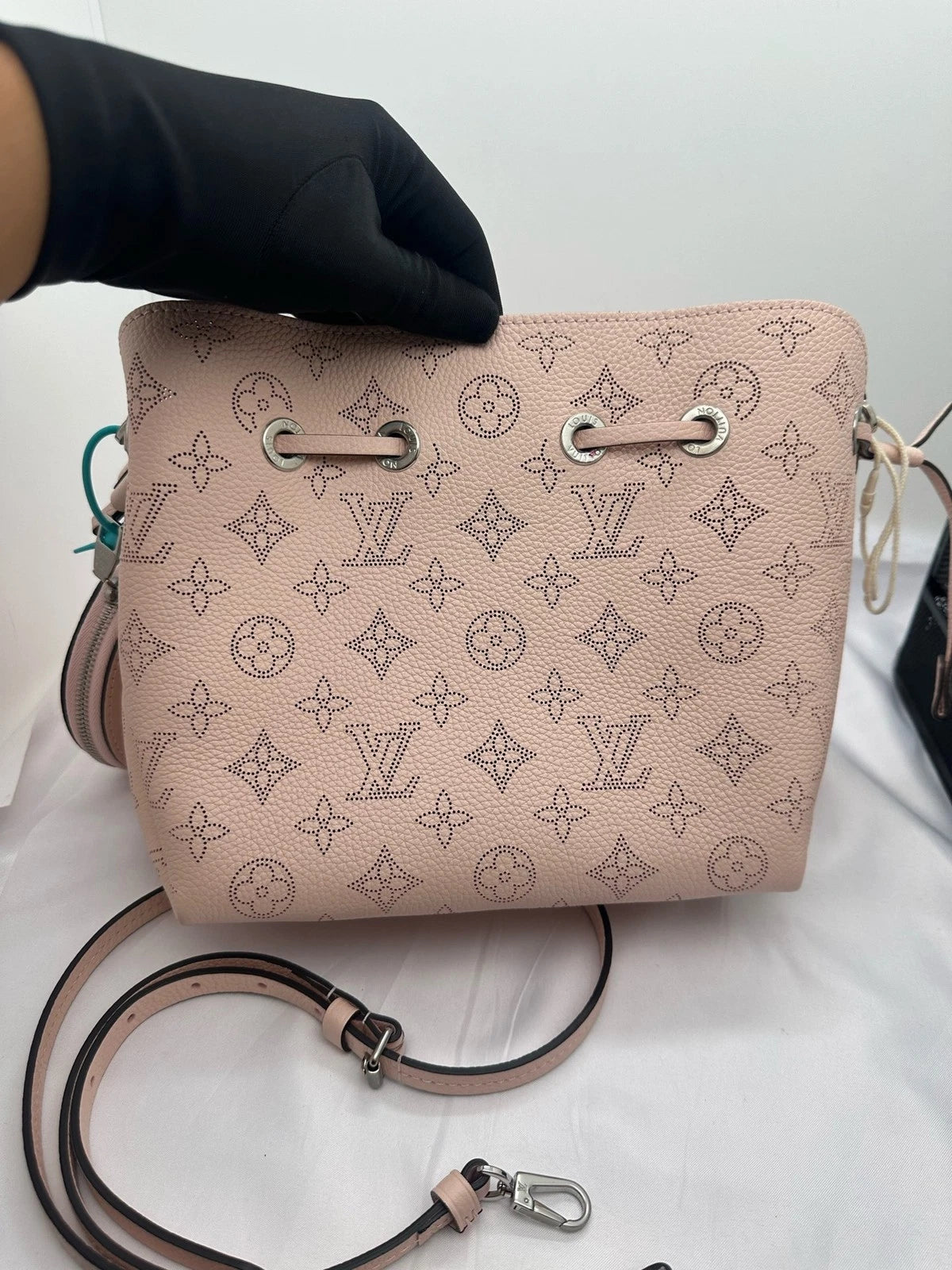 Louis Vuitton Mahina Monogram Pink Shoulder Bag Silver Hardware