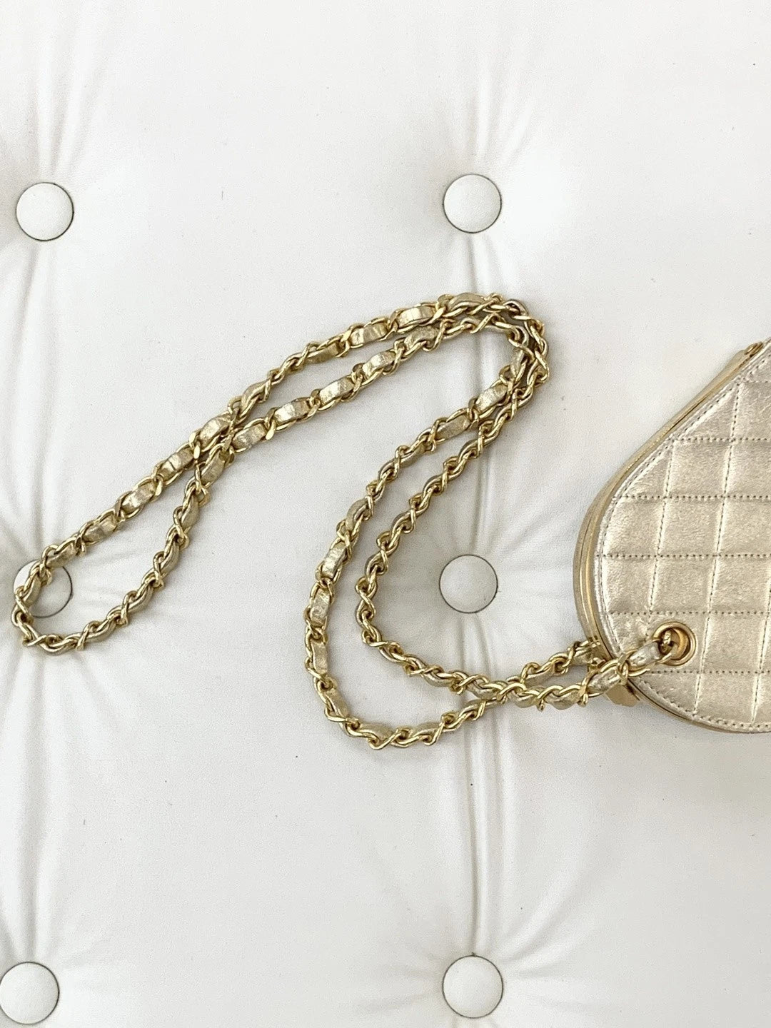 Chanel Vintage Chain Calfskin Shoulder Crossbody Bag Gold Women S