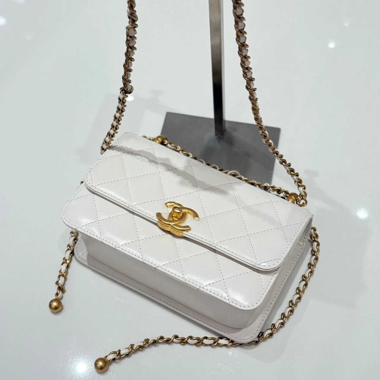 CHANEL White Leather Double Gold Ball Flap Shoulder Bag For Women