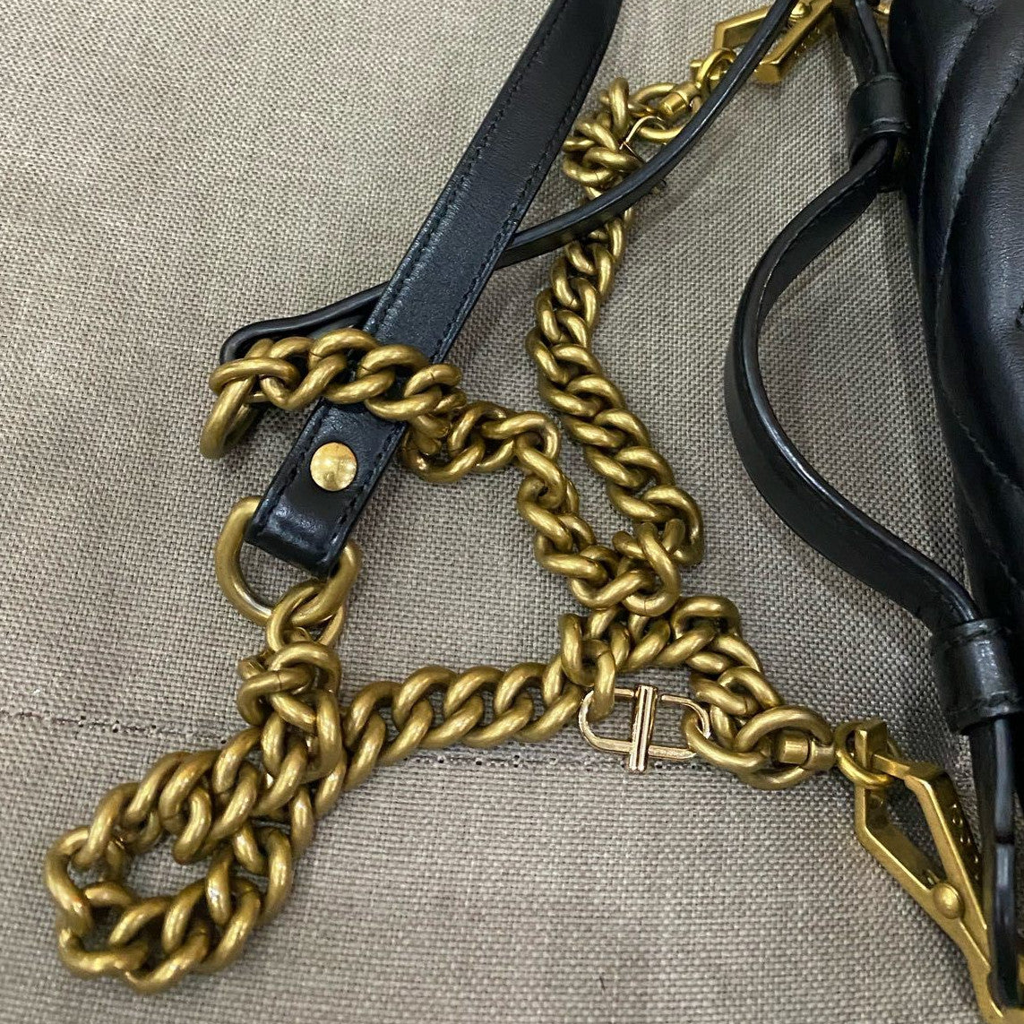 Gucci Marmont Small Messenger Bag Black Gold Chain Crossbody Classic