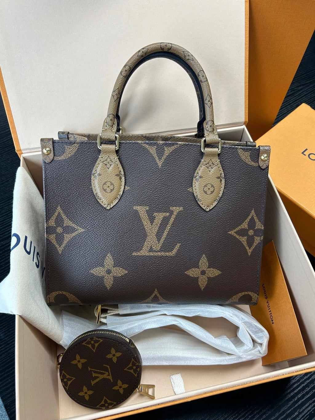 Louis Vuitton Onthego Monogram Canvas Small Crossbody Handbag