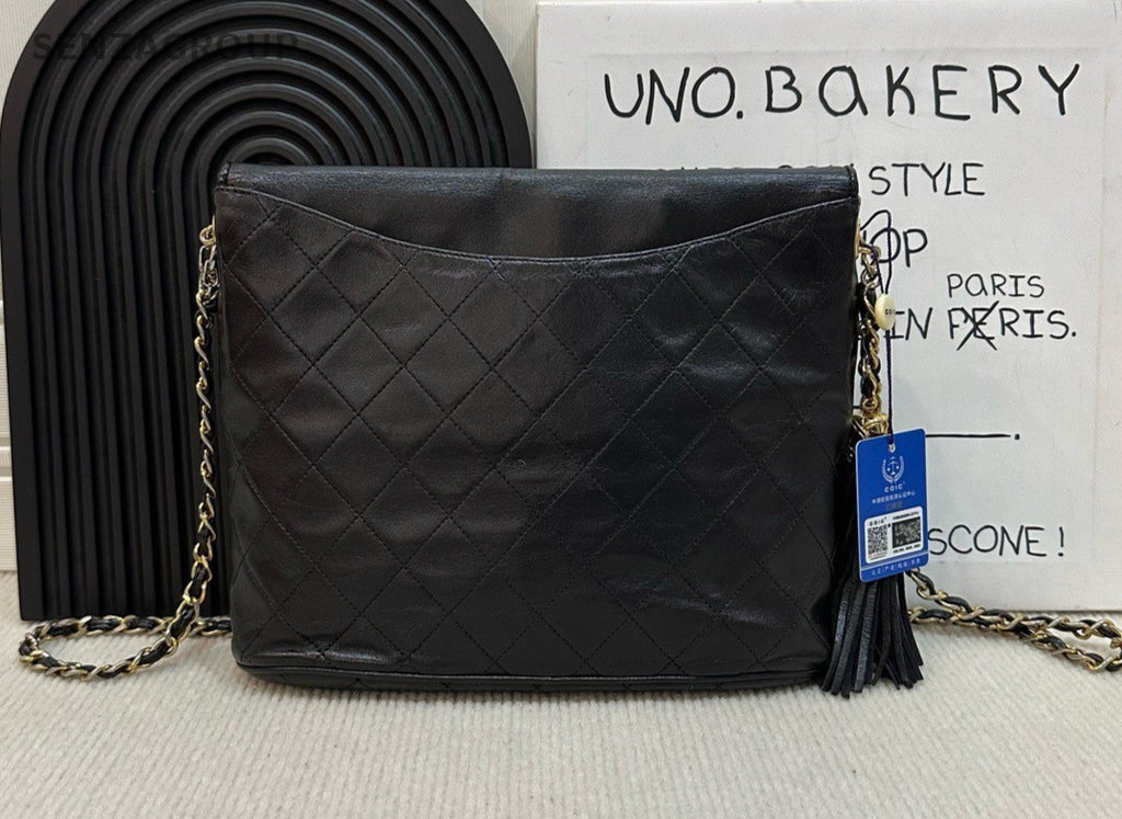CHANEL Vintage CC Logo Tassel Chain Shoulder bag Black Gold Women Classic