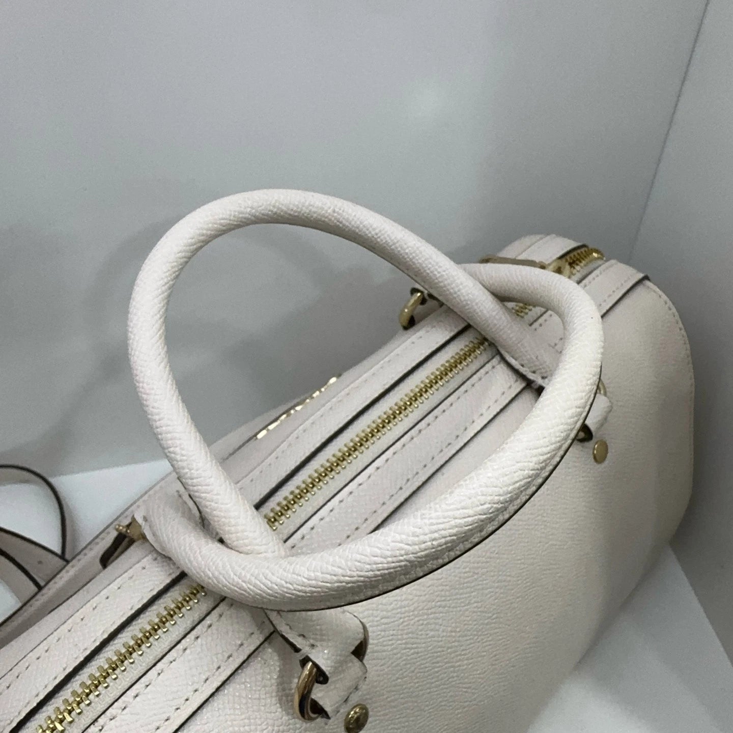 Coach Rowan 27 Leather Bucket Shoulder Handbag Crossbody Bag Women