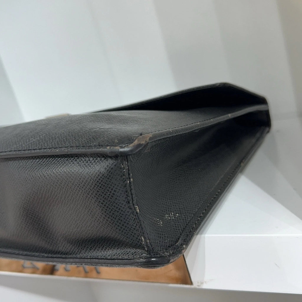 Louis Vuitton Taïga Angara Epi Leather Black Handbag Silver Hardware