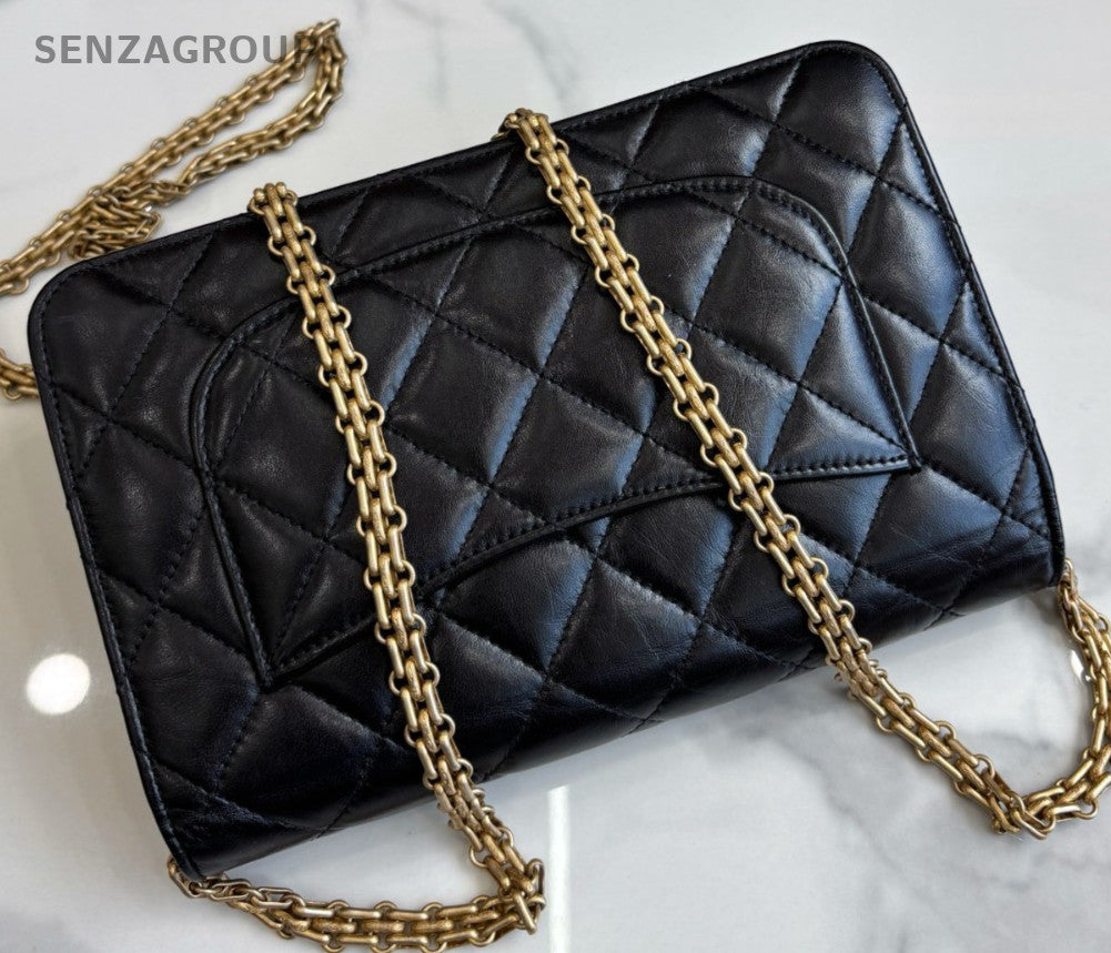 CHANEL 2.55 Black gold woc Shoulderbag Crossbody