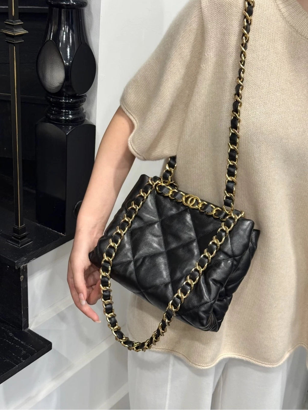 Excellent Chanel Tote Diamond Black Chain Shoulder Bag Gold Hardware