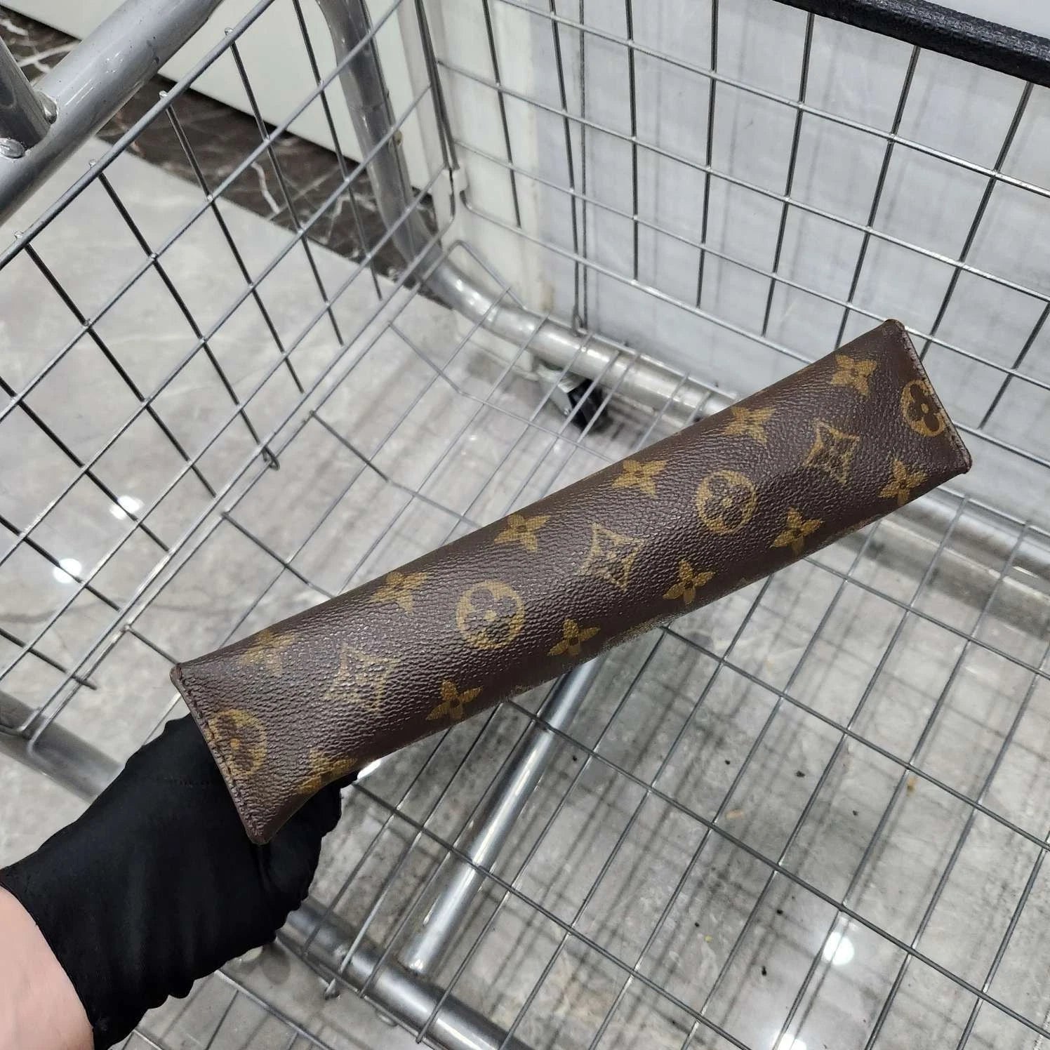 Louis Vuitton Monogram Canvas Clutch Pouch For Women