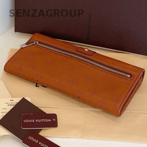Louis Vuitton caramel color Long Wallet Leather Almost Brand NEW FULL SET