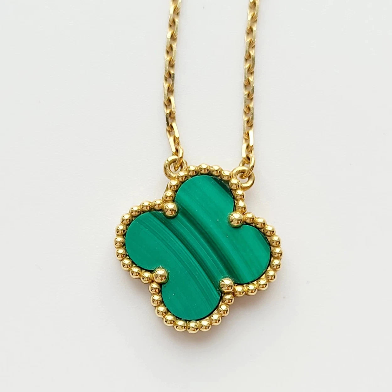 Van Cleef &amp; Arpels Vintage Alhambra Necklace 18K YG Green Malachite Pendant
