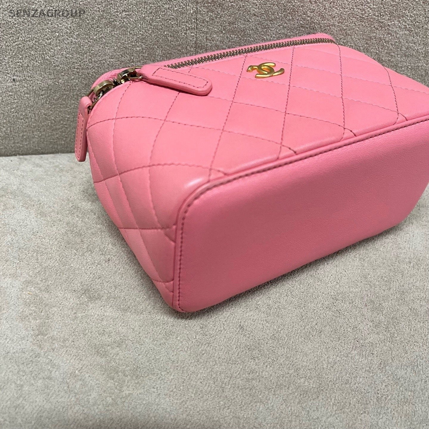 CHANEL Vanity box Lambskin Chain Shoulder bag Crossbody Women Pink Gold