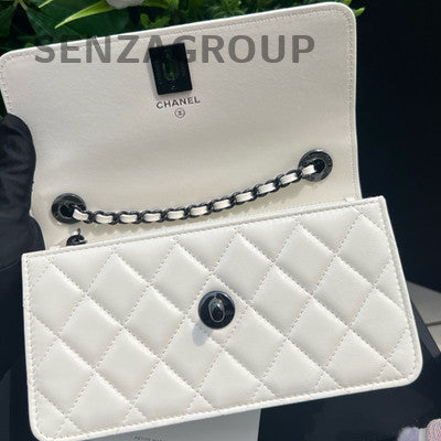 Chanel Trendy CC 24B White Leather Shoulder Bag with Chain Strap