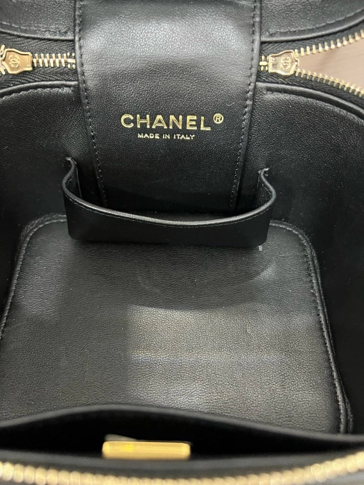 Chanel Black Gold Leather Box Crossbody Bag For Women