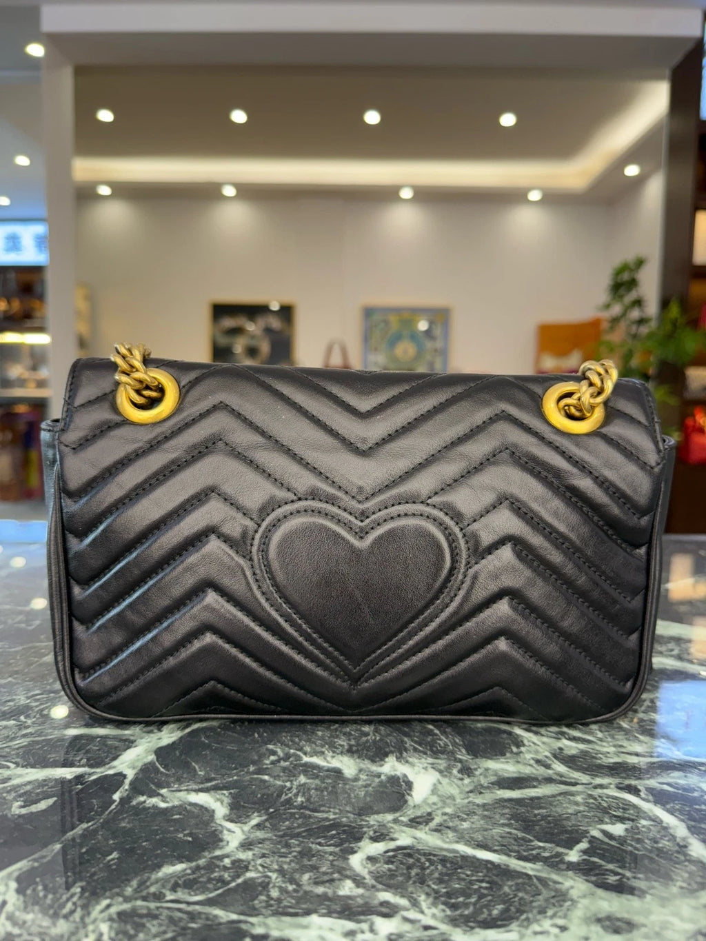 Gucci GG Marmont26 Black Gold Shoulder Bag For Women