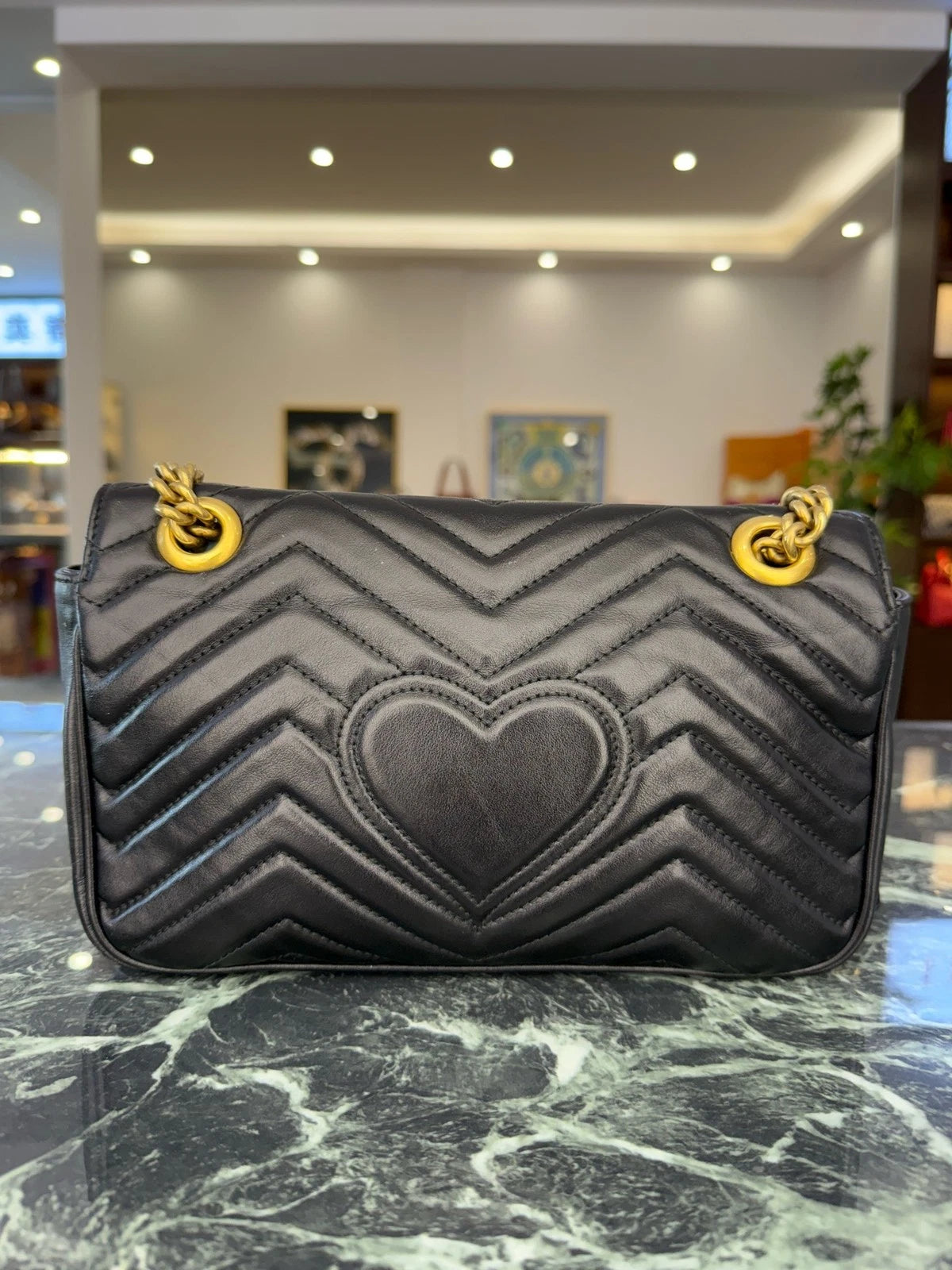 Gucci GG Marmont26 Black Gold Shoulder Bag For Women