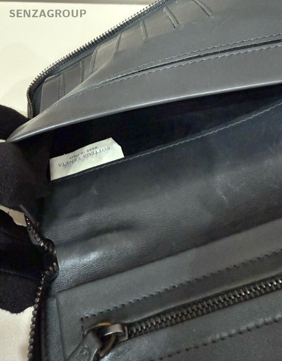 Bottega Veneta Intrecciato Long zip Clutch Wallet Black