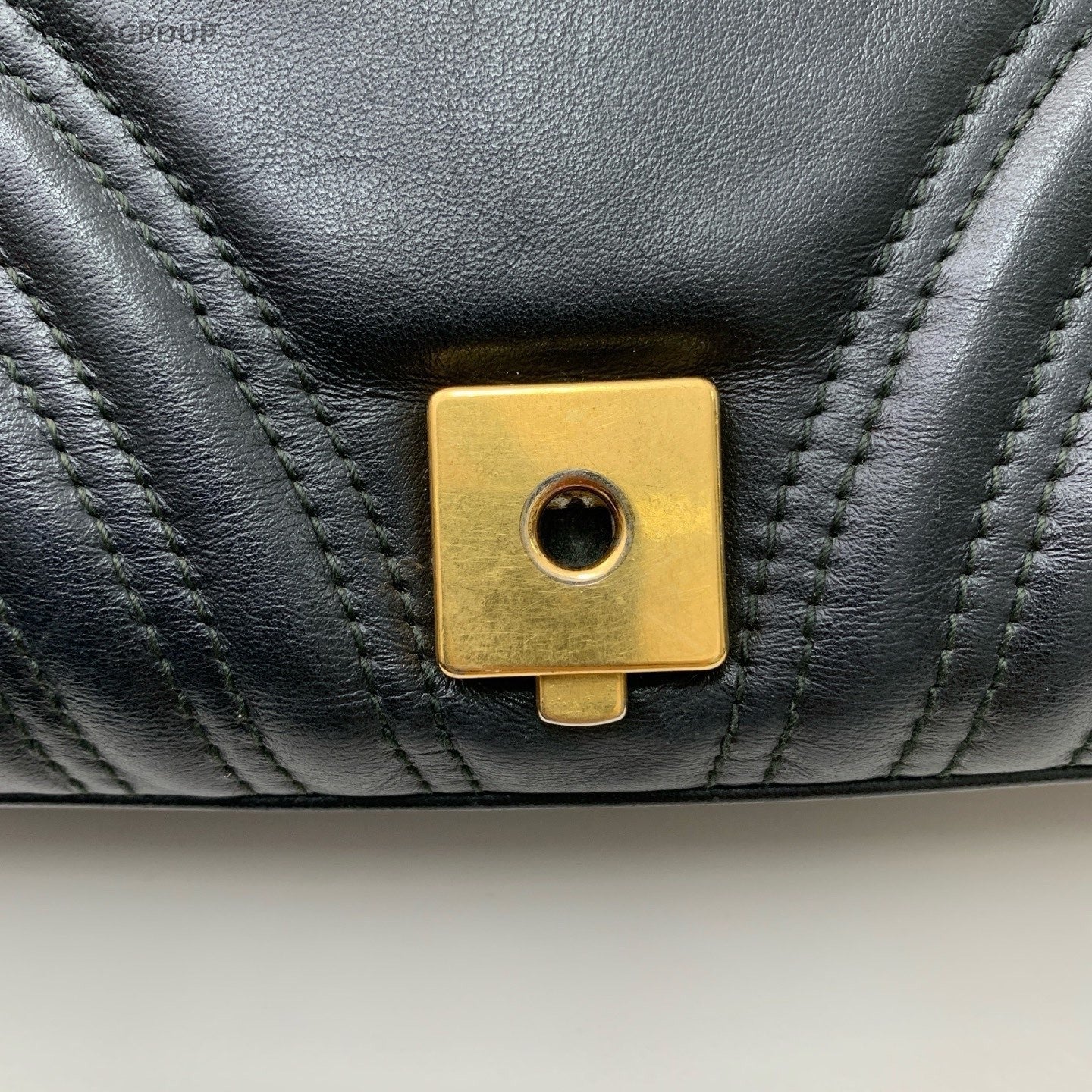 Gucci Marmont26 Chain Shoulder Bag Crossbody Black Gold Used Women Classic