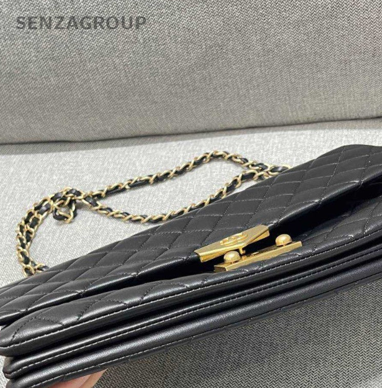 CHANEL Calfskin Diamond Pattern Chain Shoulder bag Black Gold Women