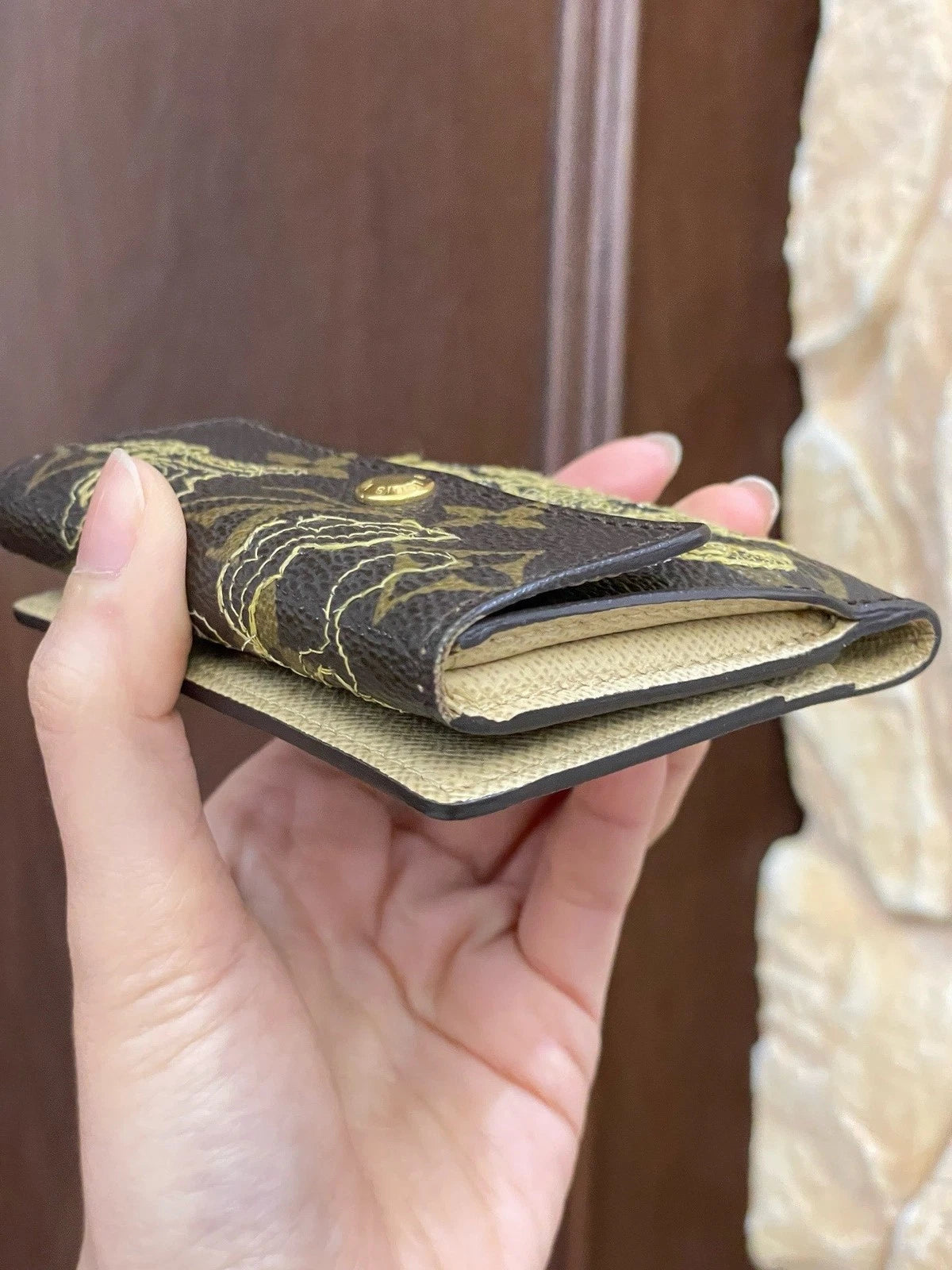 Authentic Louis Vuitton Monogram Dentelle Ludlow Short Wallet