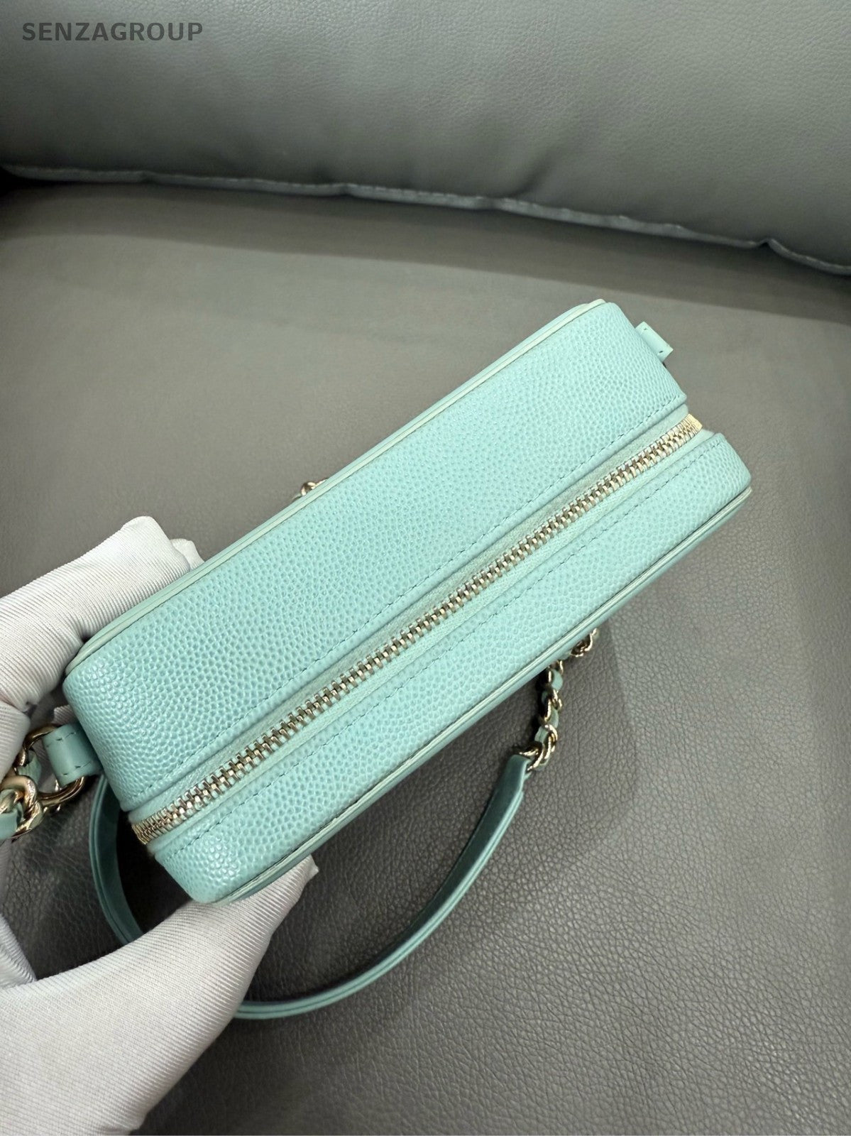 CHANEL CC Logo Camera bag Caviar Calfskin Chain Shoulder bag Women