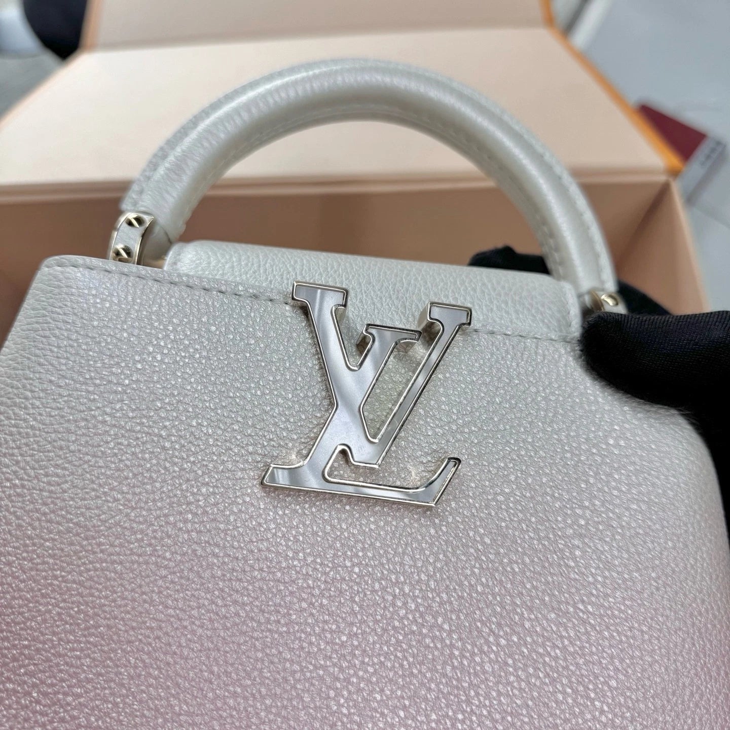 Louis Vuitton Capucines Mini Pink Gradient Bag For Women