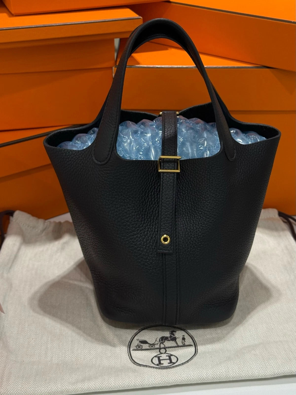 Hermes Picotin18 Black Gold Epsom Bucket Bag For Women