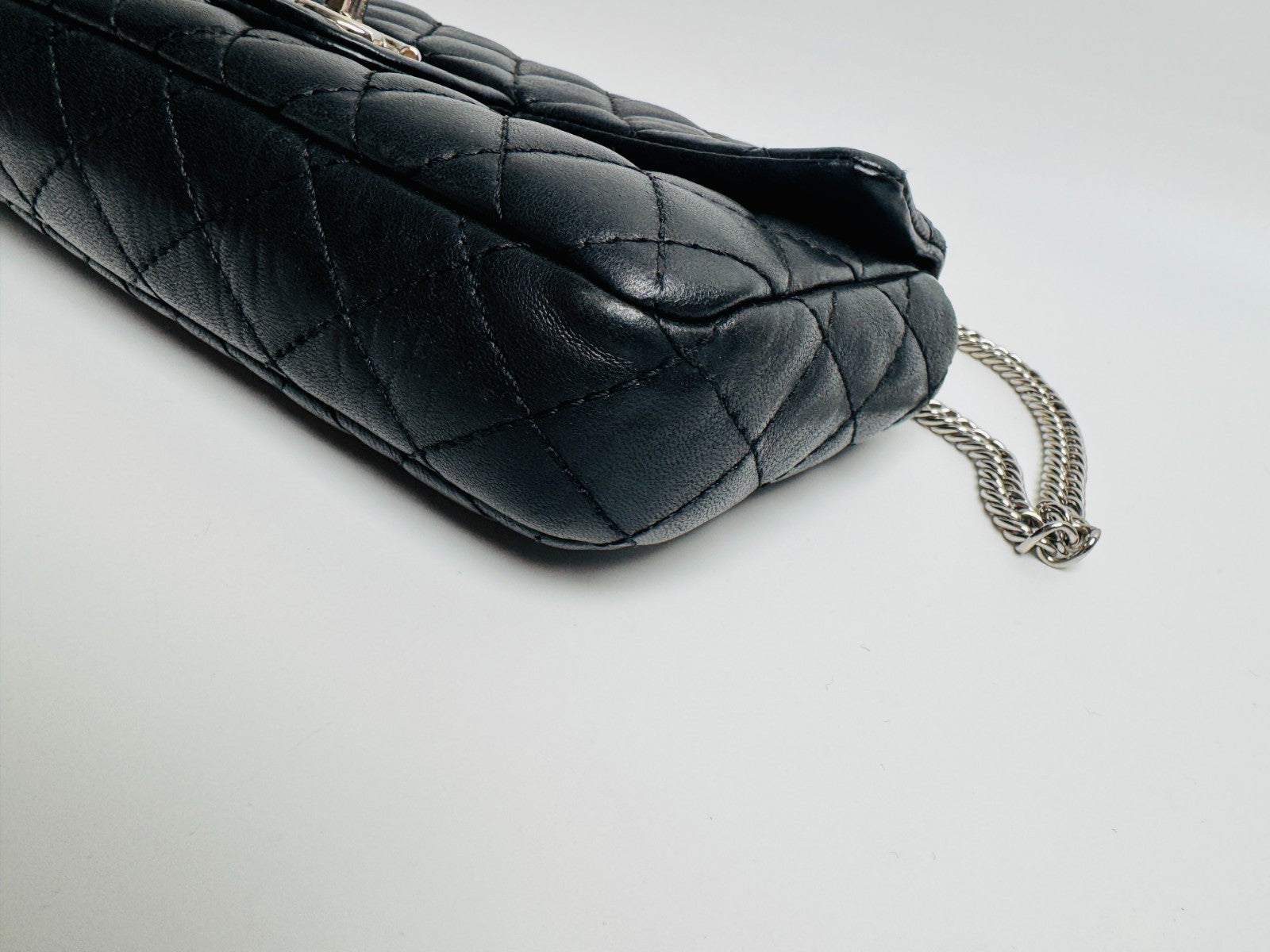 CHANEL Classic Flap Diamond Pattern Chain Shoulder bag Black Silver Women