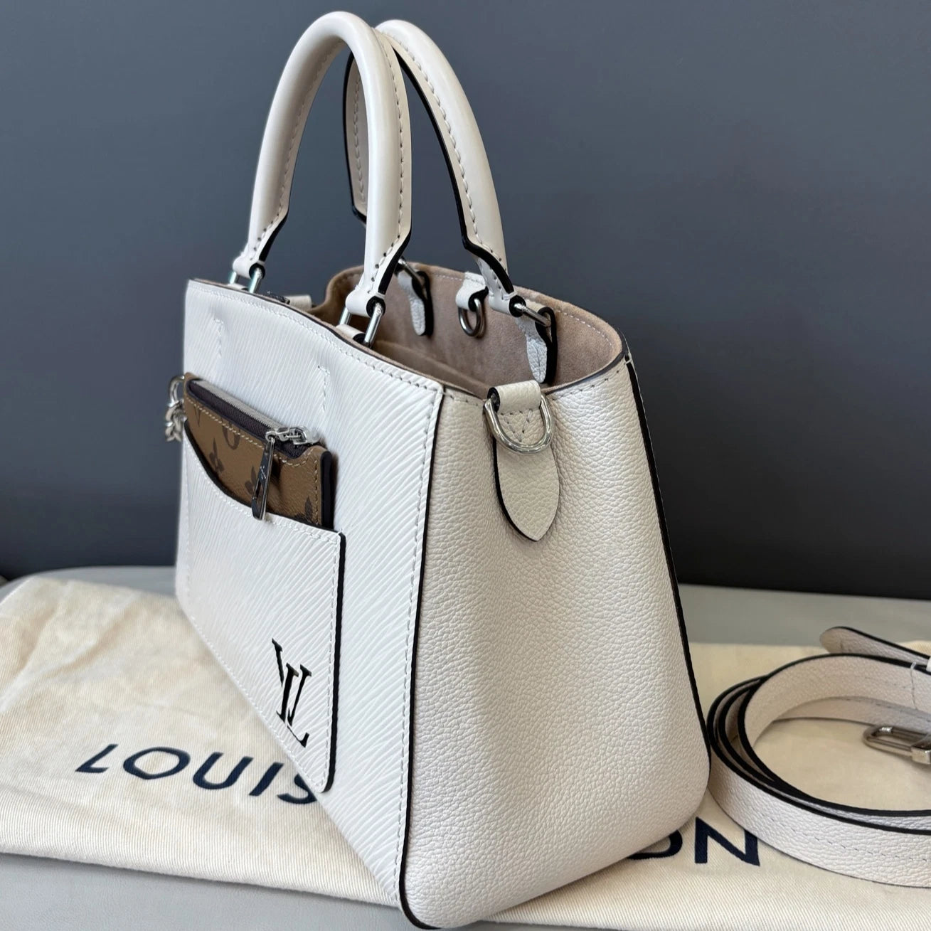 Louis Vuitton Marelle Epi White Silver Crossbody Top Handle Excellent